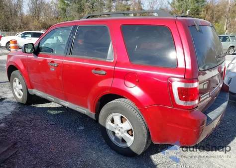 2012 Ford Escape Xlt z USA, uszkodzony, nr VIN 1FMCU9D70CKA63309